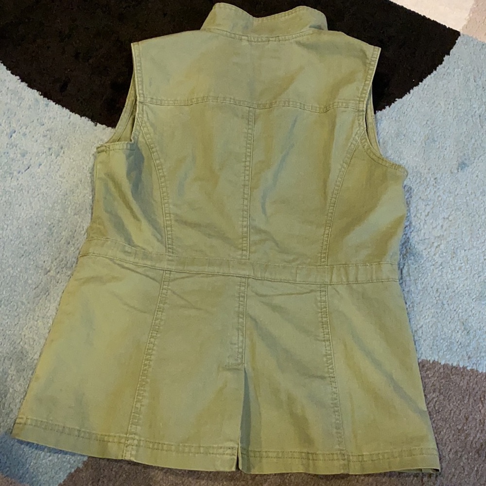 Green Utility Vest - Picture 2 of 5